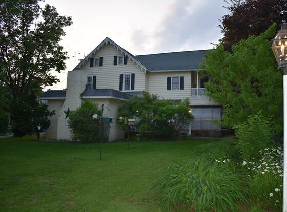 Apple Bin Inn allows check-in for 18 year-old guests