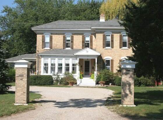 The Seymour House Bed & Breakfast allows check-in for 18 year-old guests