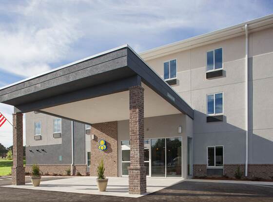 Iris Garden Inn allows check-in for 18 year-old guests