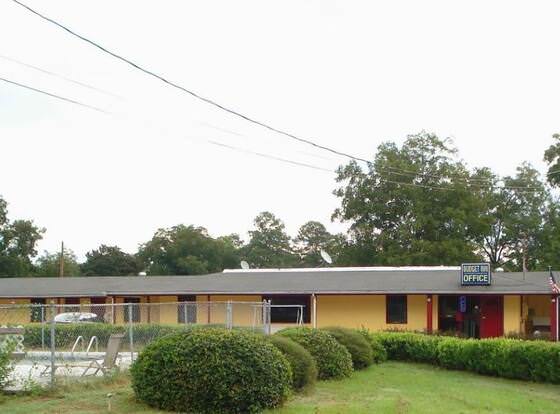 Budget Inn allows check-in for 18 year-old guests