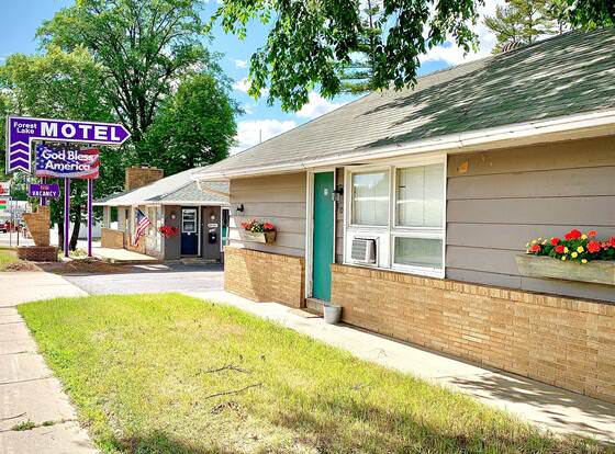 Forest Lake Motel allows check-in for 18 year-old guests