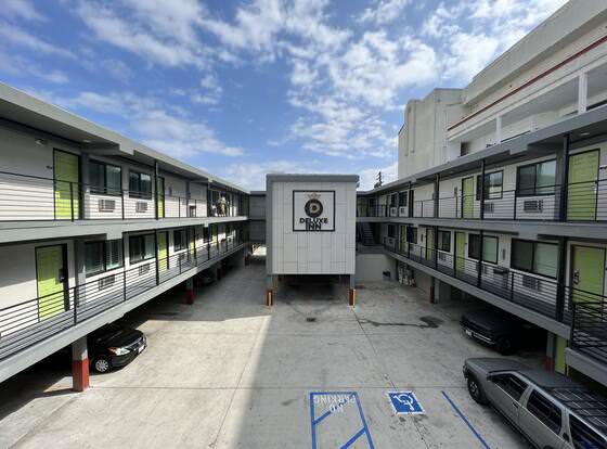 Deluxe Inn Hawthorne allows check-in for 18 year-old guests