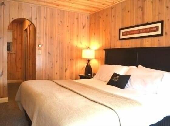 Harney Peak Inn allows check-in for 18 year-old guests