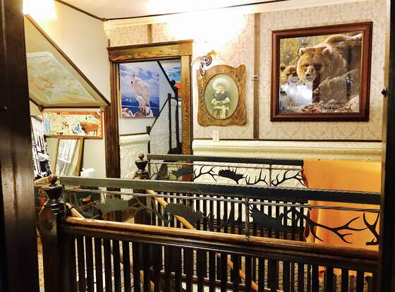 Park Hotel Yellowstone allows check-in for 18 year-old guests