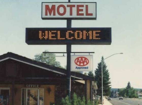 Color Country Motel allows check-in for 18 year-old guests