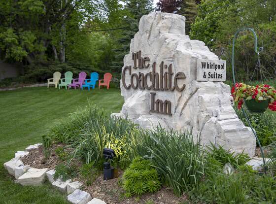 Coachlite Inn allows check-in for 18 year-old guests