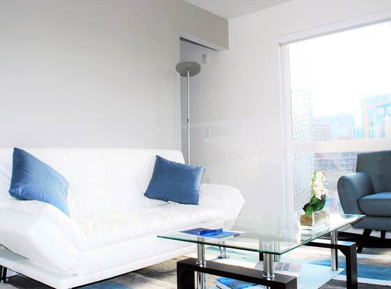 Pike & Pine Downtown Luxury Suites by Nspire allows check-in for 18 year-old guests