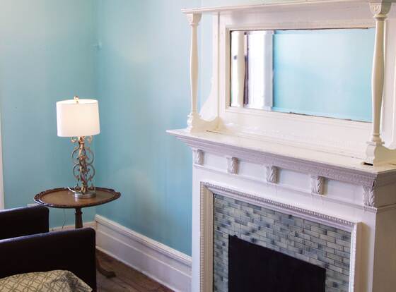 The Melva Inn - Harlem allows check-in for 18 year-old guests