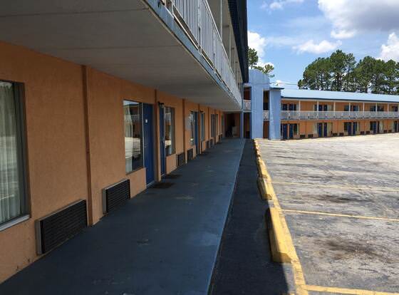 Ashburn Inn & RV Park allows check-in for 18 year-old guests