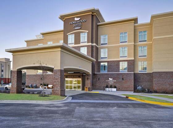 Homewood Suites by Hilton Augusta Gordon Highway allows check-in for 18 year-old guests