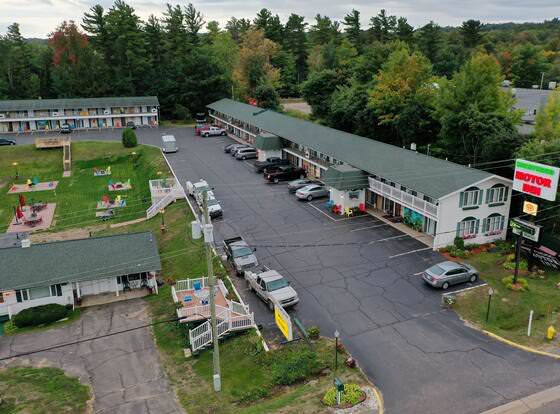 Brentwood Motor Inn allows check-in for 18 year-old guests