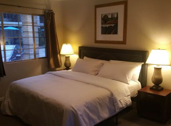 The Happy Hollow allows check-in for 18 year-old guests