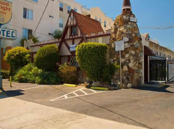 Good Knight Inn Motel allows check-in for 18 year-old guests