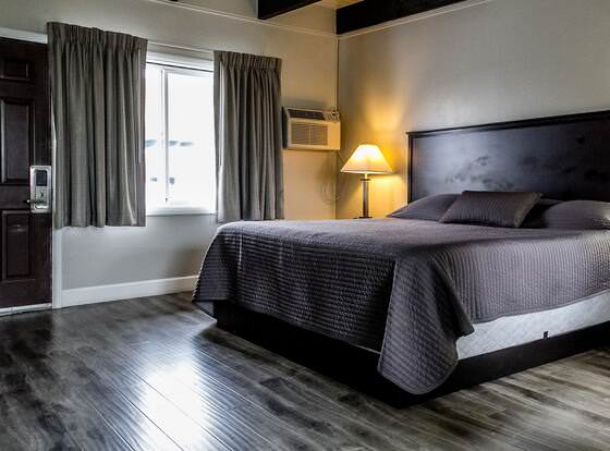 Lakeview Lodge Motel allows check-in for 18 year-old guests