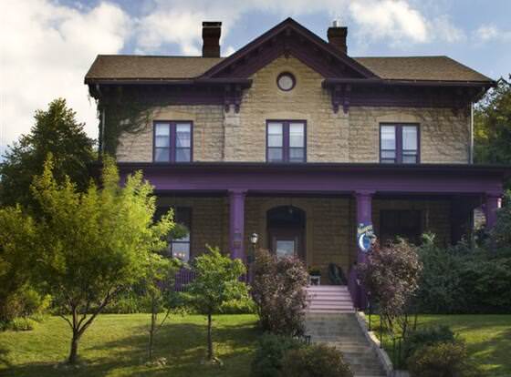 Moondance Inn Bed & Breakfast allows check-in for 18 year-old guests