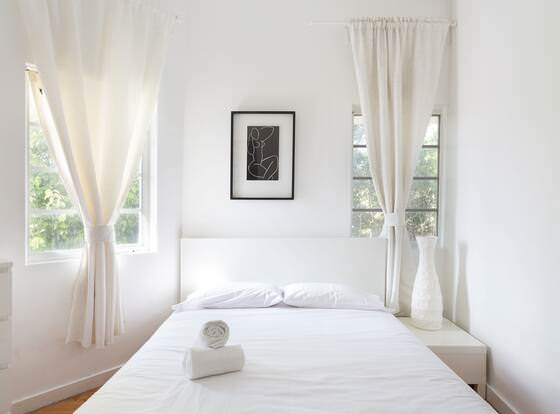 Washington Suite South Beach allows check-in for 18 year-old guests