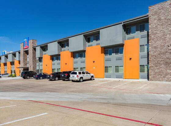 Studio 6 Plano, TX allows check-in for 18 year-old guests