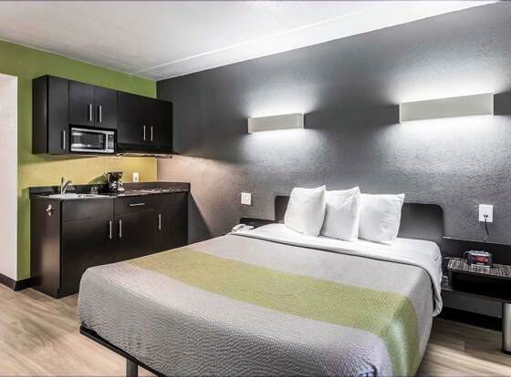 Studio 6 Indianapolis, IN allows check-in for 18 year-old guests