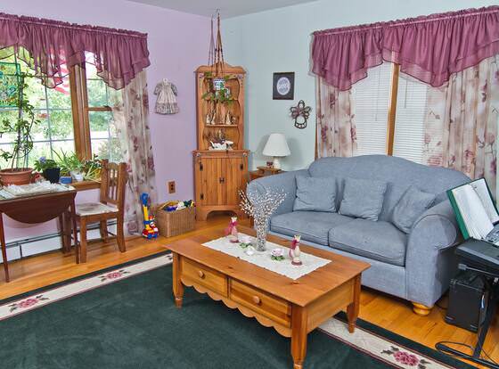 Pilgrim's Rest Bed and Breakfast allows check-in for 18 year-old guests