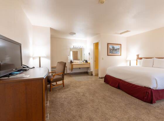 Clearwater 12 Motel allows check-in for 18 year-old guests