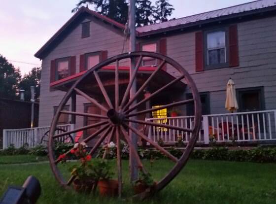 The Wheelhouse Inn allows check-in for 18 year-old guests