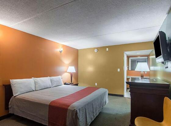 LoneStar Inn & Suites allows check-in for 18 year-old guests