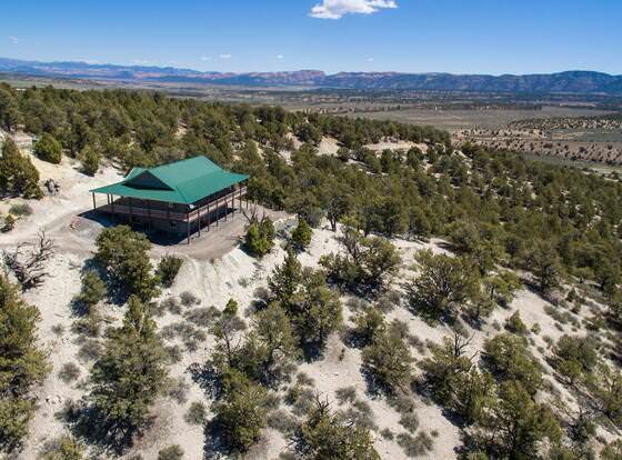 Ridgetop Hideaway allows check-in for 18 year-old guests