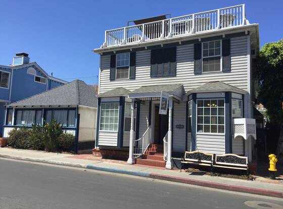 Seacrest Inn allows check-in for 18 year-old guests