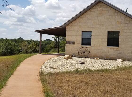 Breezy Hills Cottages allows check-in for 18 year-old guests