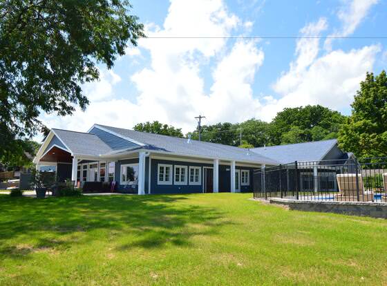 Waters Edge B&B Resort allows check-in for 18 year-old guests