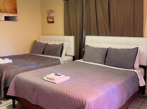 Sheridan Guesthouse allows check-in for 18 year-old guests