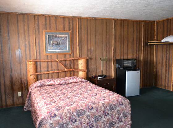The Village Inn Motel and Restaurant allows check-in for 18 year-old guests