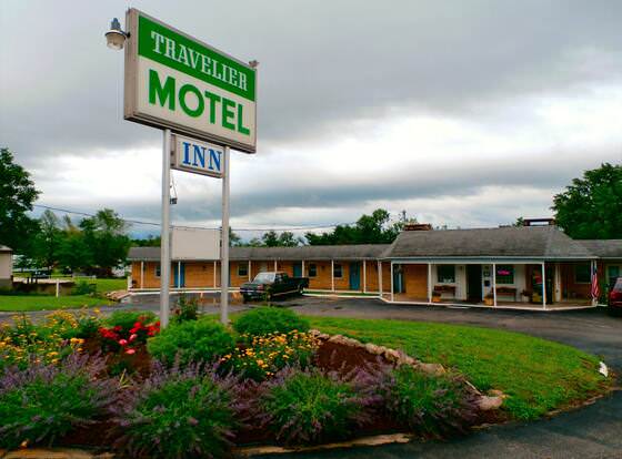 Travelier Motel allows check-in for 18 year-old guests