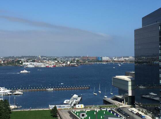 Apartments in Watermark Seaport by LYX allows check-in for 18 year-old guests