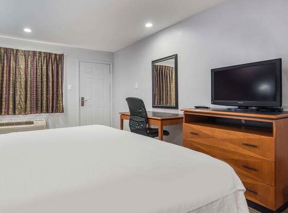 Knights Inn North Richland Hills allows check-in for 18 year-old guests