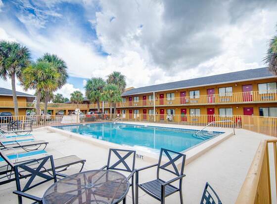 Duo Boutique Hotel allows check-in for 18 year-old guests