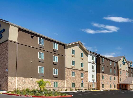 WoodSpring Suites Bakersfield allows check-in for 18 year-old guests