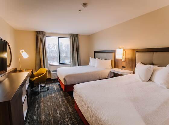 Portlander Inn and Marketplace allows check-in for 18 year-old guests