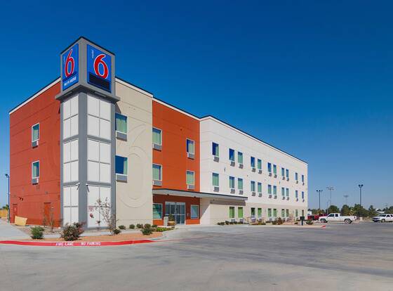 Motel 6 Midland, TX allows check-in for 18 year-old guests