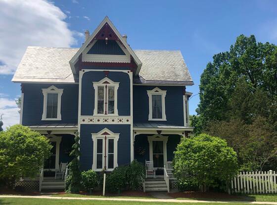 Back Inn Time Bed & Breakfast allows check-in for 18 year-old guests