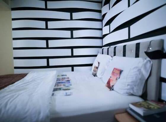 DIA Layover allows check-in for 18 year-old guests