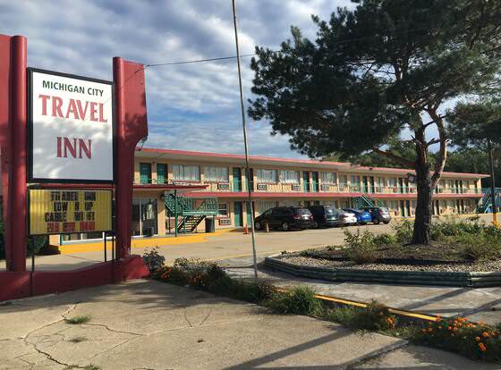 Travel Inn Motel allows check-in for 18 year-old guests