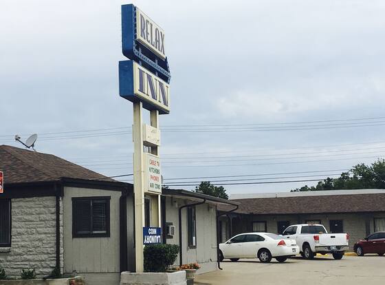 Relax Inn Lawton allows check-in for 18 year-old guests