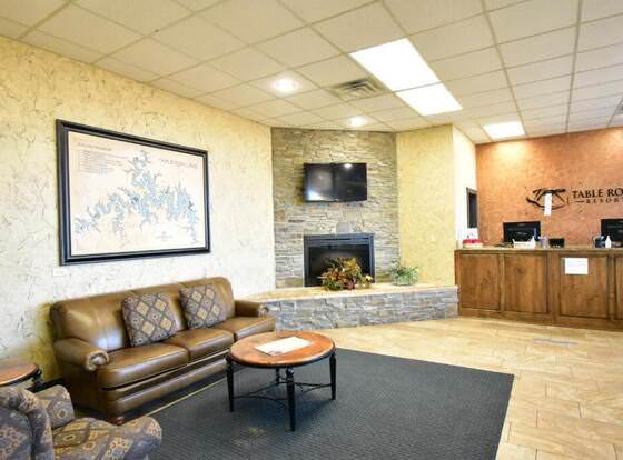 Table Rock Resorts at Kimberling allows check-in for 18 year-old guests