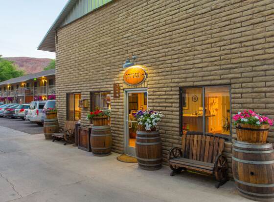 Moab Rustic Inn allows check-in for 18 year-old guests