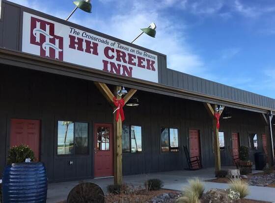 HH Creek Inn allows check-in for 18 year-old guests