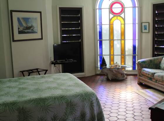 Barnacle Bed and Breakfast allows check-in for 18 year-old guests