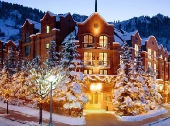 St. Regis Residence Club by Frias allows check-in for 18 year-old guests