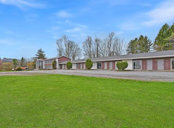 Maplehurst Motel allows check-in for 18 year-old guests