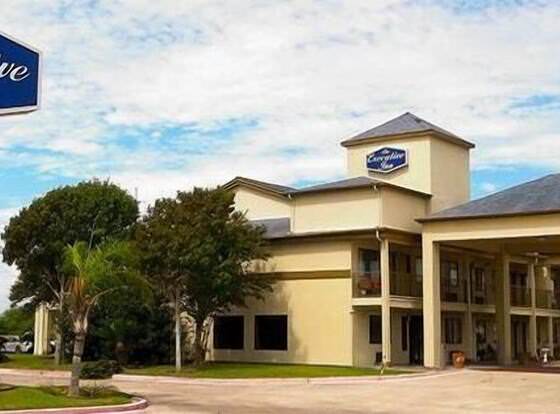 Executive Inn Port Lavaca allows check-in for 18 year-old guests